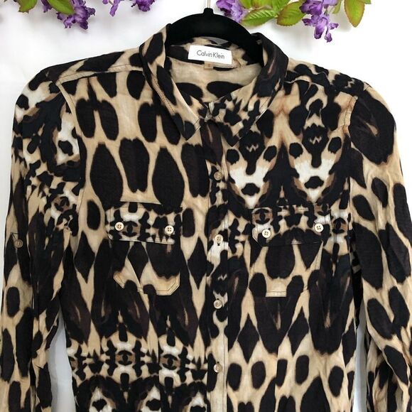 Calvin Klein leopard/cheetah printed Ruched blouse - Picture 3 of 8